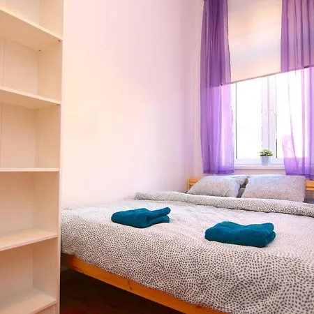 - Ul Poniatowskiego Apartment *