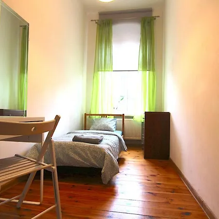- Ul Poniatowskiego Appartement